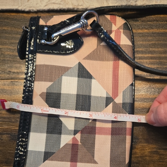 Burberry Beige Tan and Black Wristlet. Handbag. Y2k Style.  Like New.